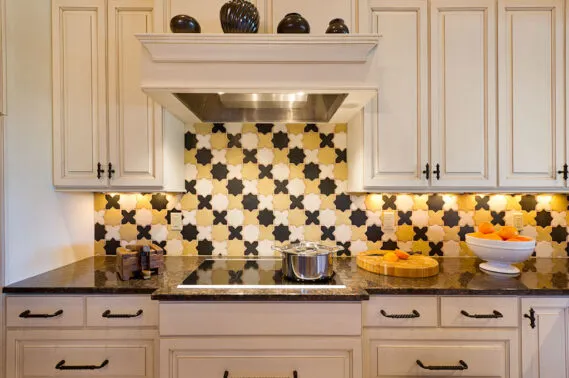 Traditional Kitchen Remodel in Tucson, AZ by Granite Kitchen & Bath project photo